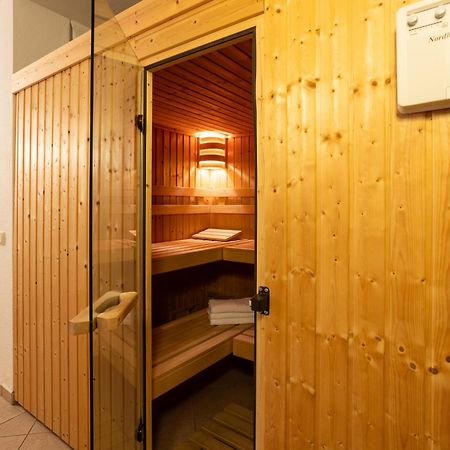 Haus Strandburg - Hinter Duene Und Meer Остзебад Бинц Екстериор снимка